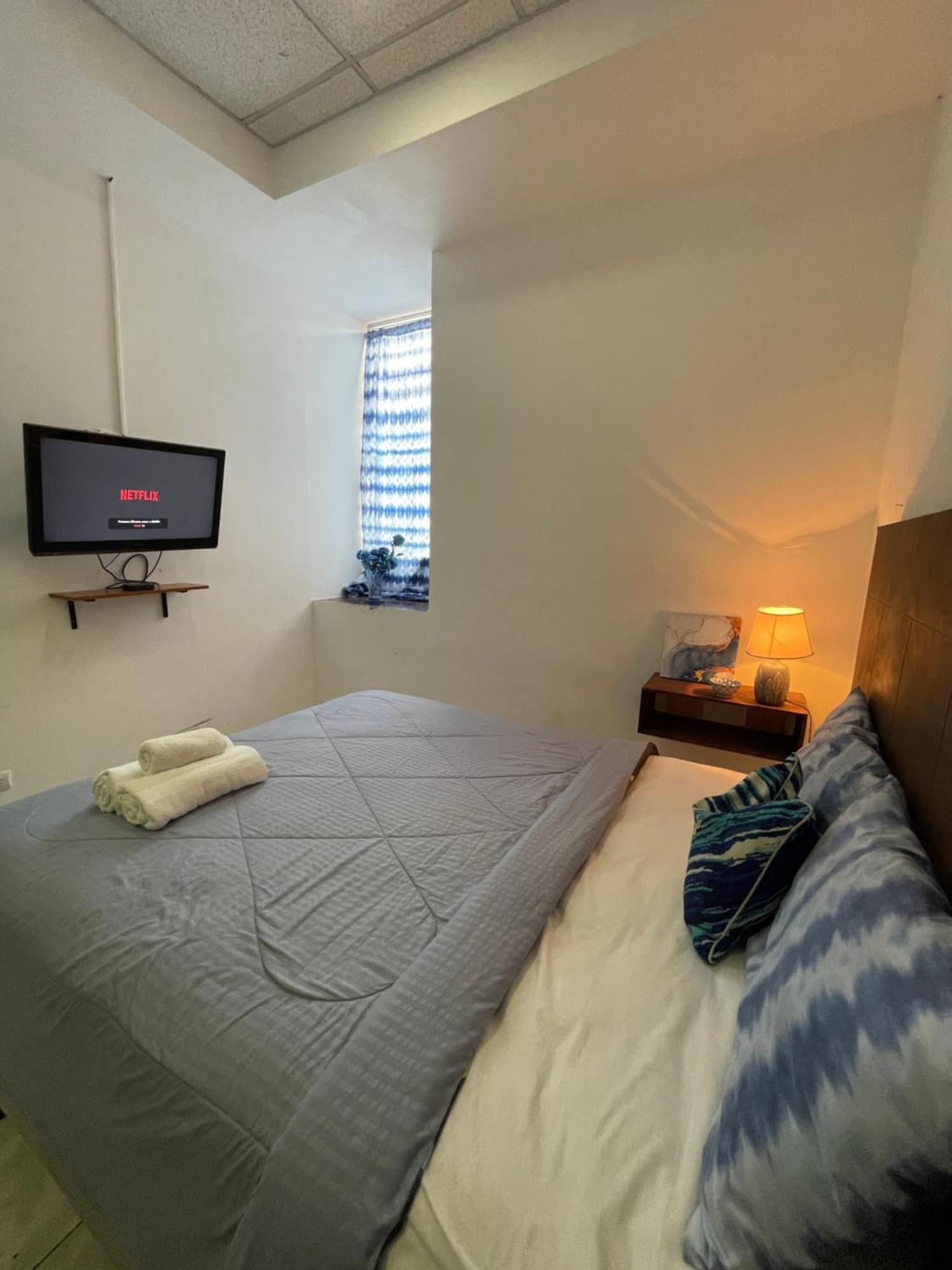 Hotel Y Cafe Ixmati Suchitoto Екстериор снимка